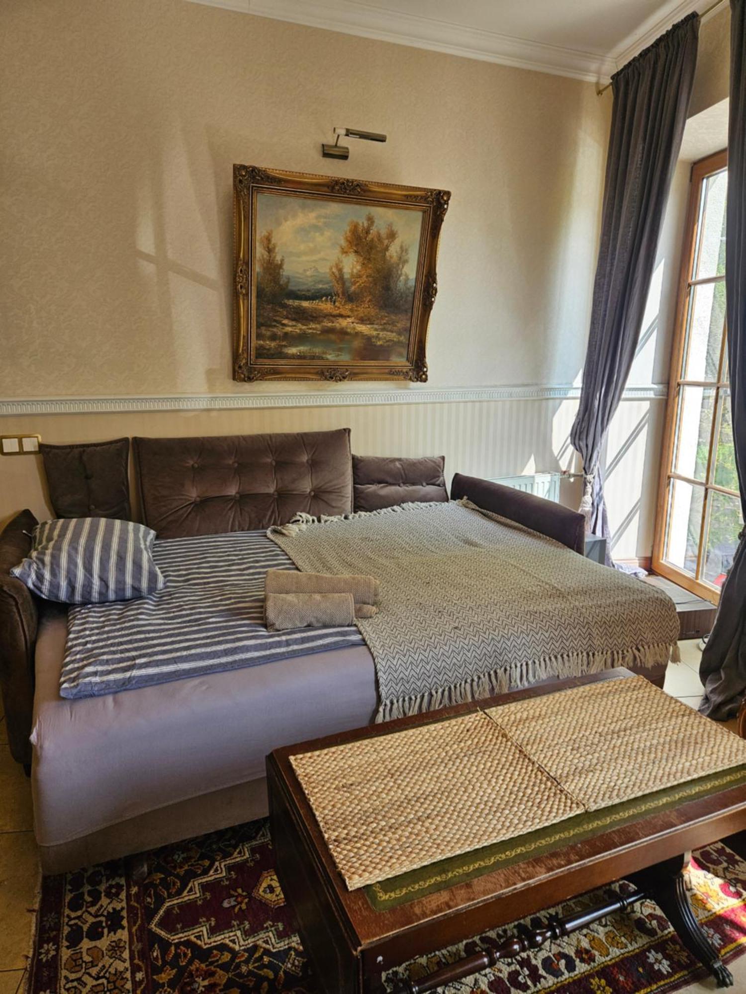 Barrister'S Apartments With Fireplace シャウレイ エクステリア 写真