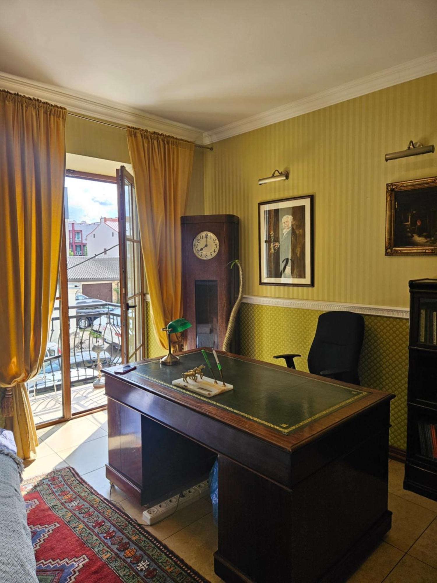 Barrister'S Apartments With Fireplace シャウレイ エクステリア 写真