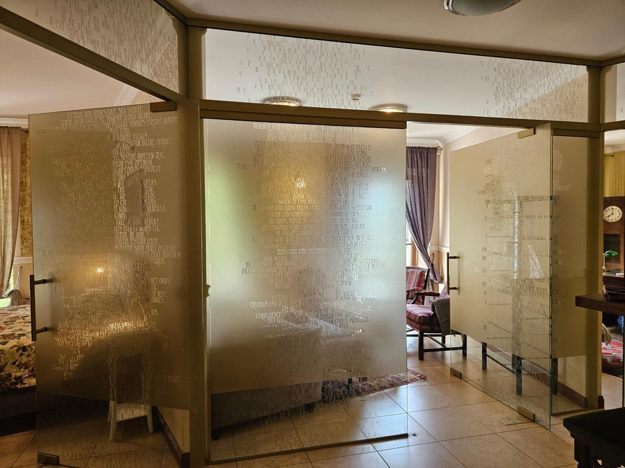 Barrister'S Apartments With Fireplace シャウレイ エクステリア 写真